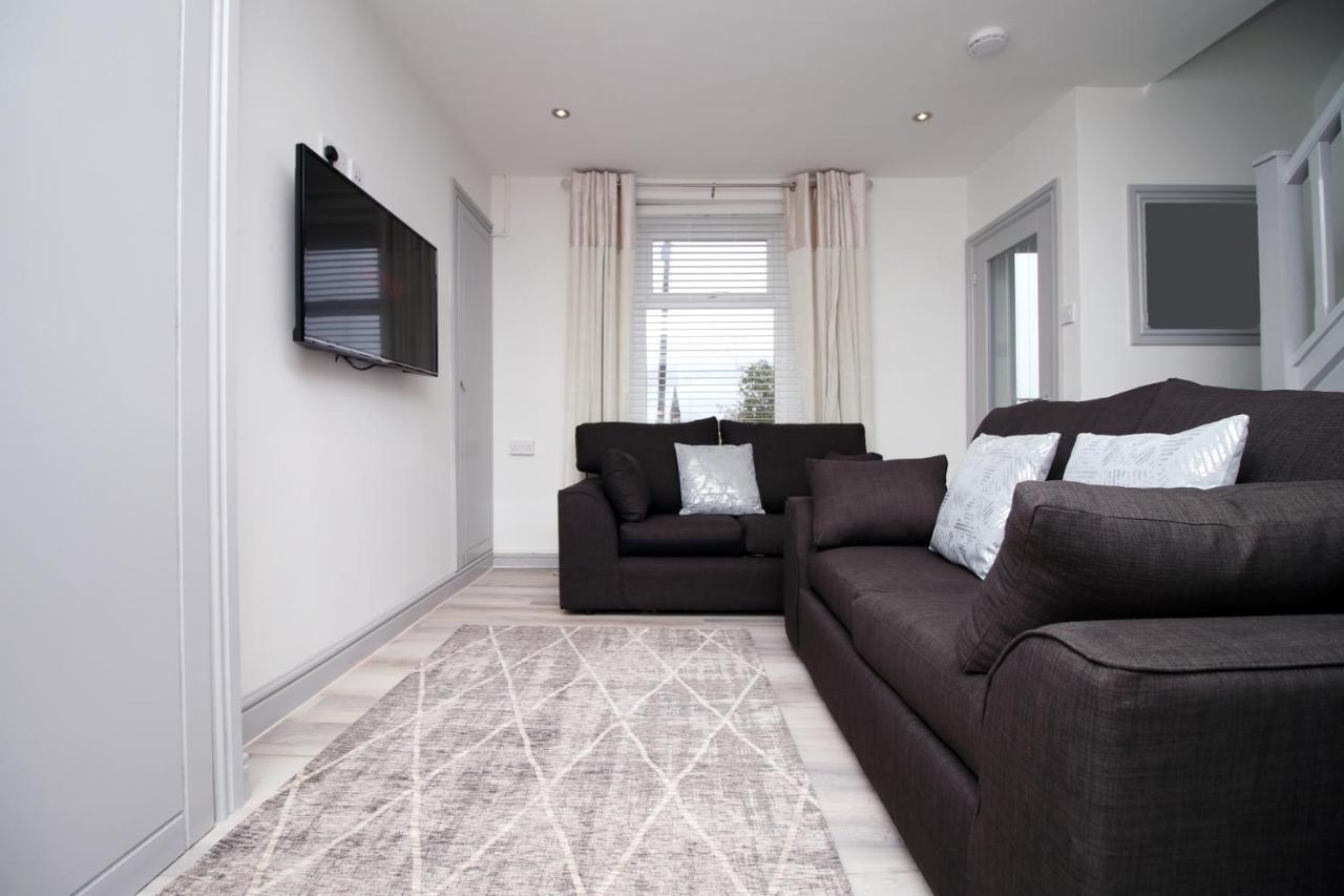Appartement Sleeps 6, Smart Tv'S, Parking Swansea & Morriston Hospital Extérieur photo